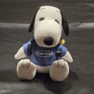 Peanuts x MetLife Beagle Scout plush Snoopy